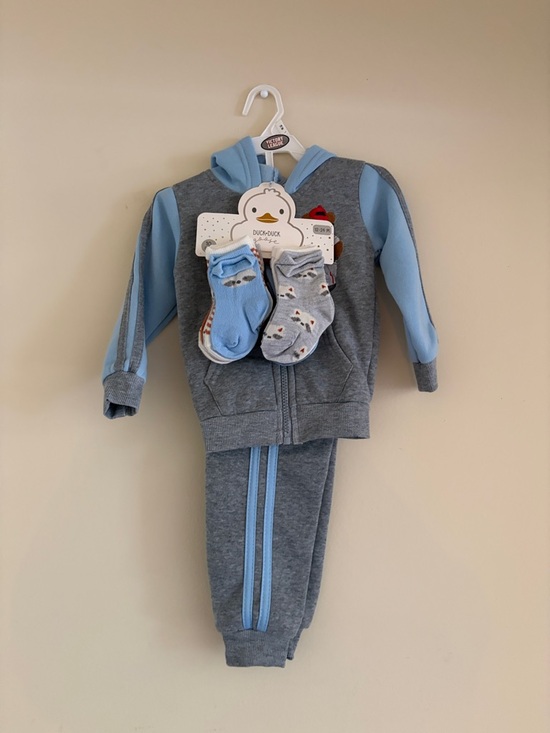 victory leauge Other - Baby Blue & Gray Kids Matching Hoodie Set with Socks